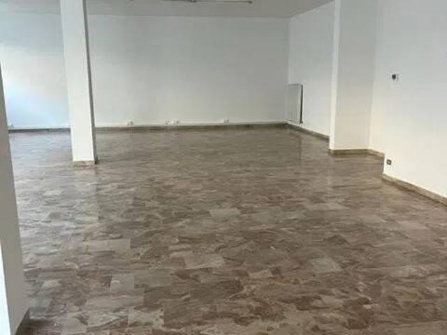 Locale Commerciale in vendita a Comunità Rotaliana-Königsberg, Mezzolombardo