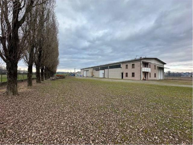 Locale Commerciale in vendita a Piemonte, Novara