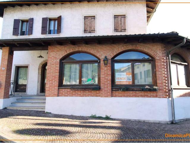 Locale Commerciale in vendita a Miane, Veneto