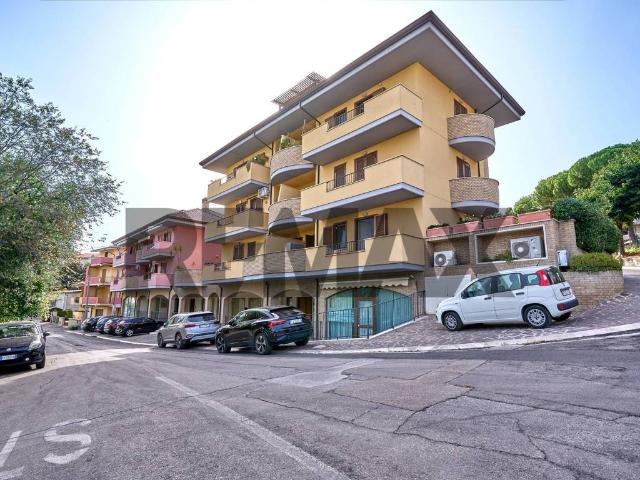 Locale Commerciale in vendita a Miglianico Di Chieti, Abruzzo
