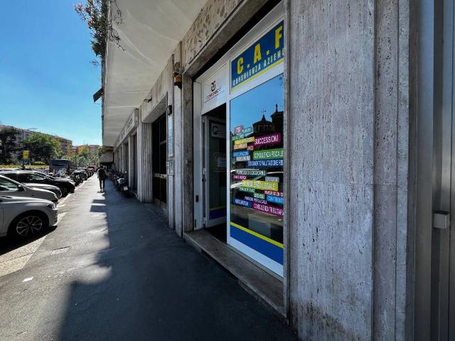 Locale Commerciale in vendita a Municipio 3, Milano