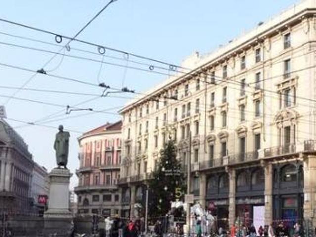 Locale Commerciale in vendita a Municipio 1, Milano