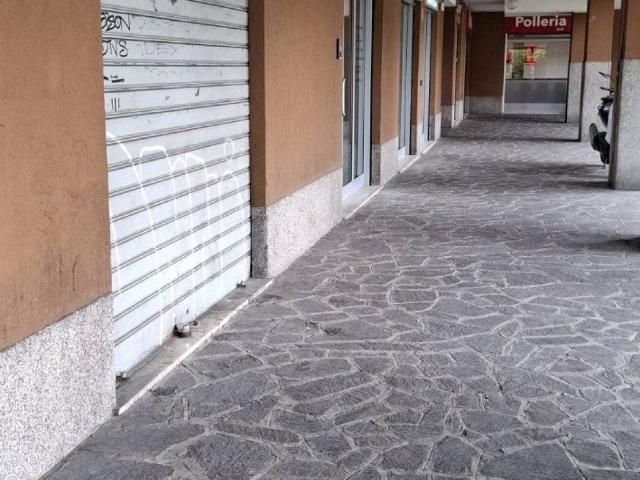 Locale Commerciale in vendita a Municipio 2, Milano