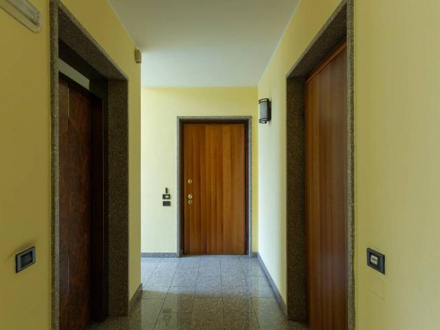 Locale Commerciale in vendita a Villapizzone, Milano
