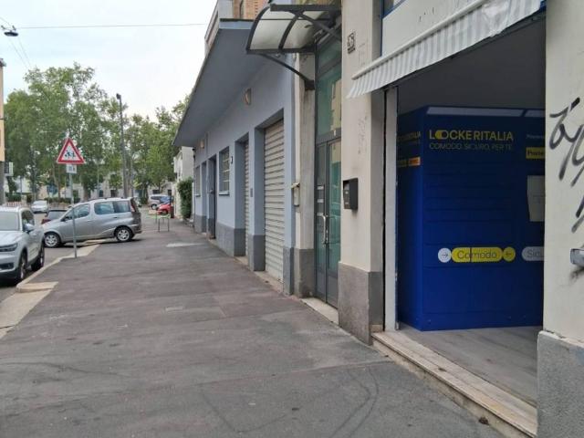 Locale Commerciale in vendita a Municipio 6, Milano