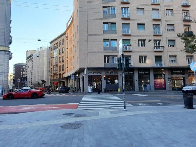 Locale Commerciale in vendita a Municipio 1, Milano