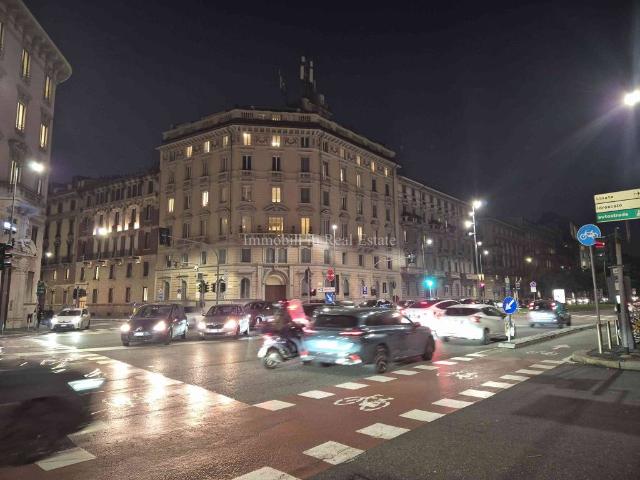 Locale Commerciale in vendita a Municipio 1, Milano