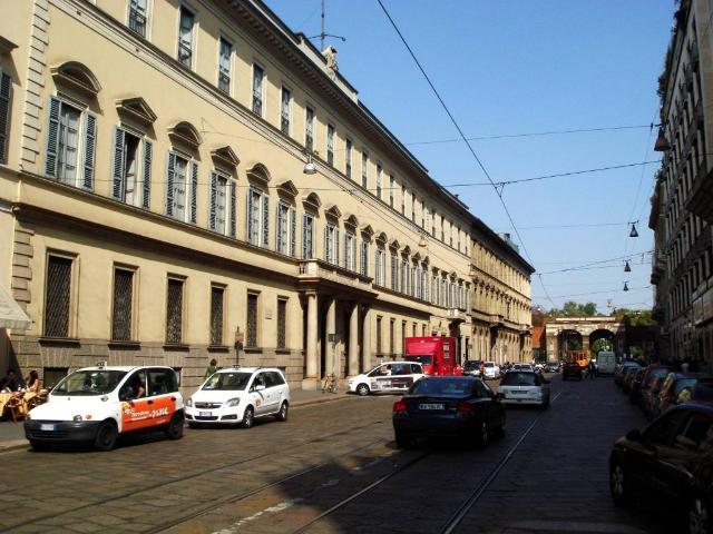 Locale Commerciale in vendita a Municipio 1, Milano