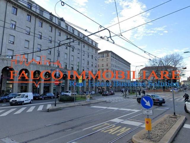 Locale Commerciale in vendita a Municipio 5, Milano