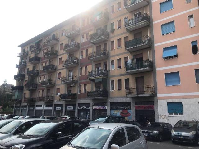 Locale Commerciale in vendita a Municipio 8 di Milano, Milano