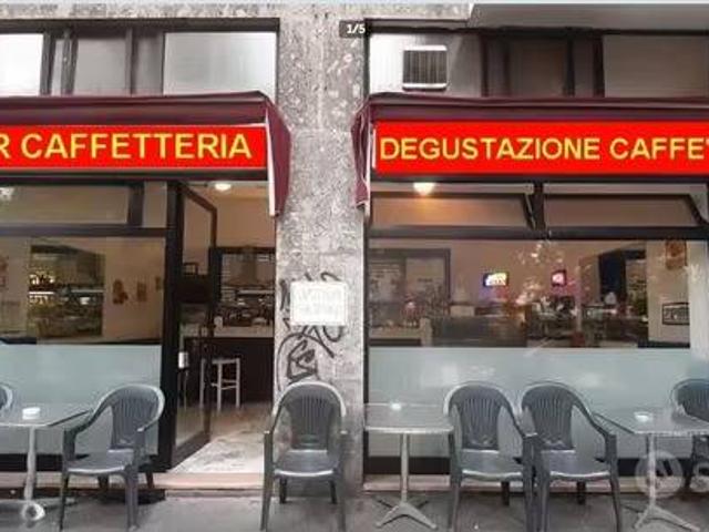 Locale Commerciale in vendita a Municipio 7, Milano