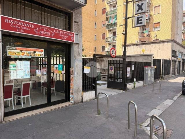 Locale Commerciale in vendita a Municipio 5, Milano