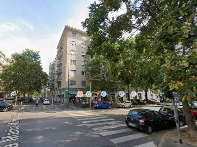 Locale Commerciale in vendita a Selinunte, Milano