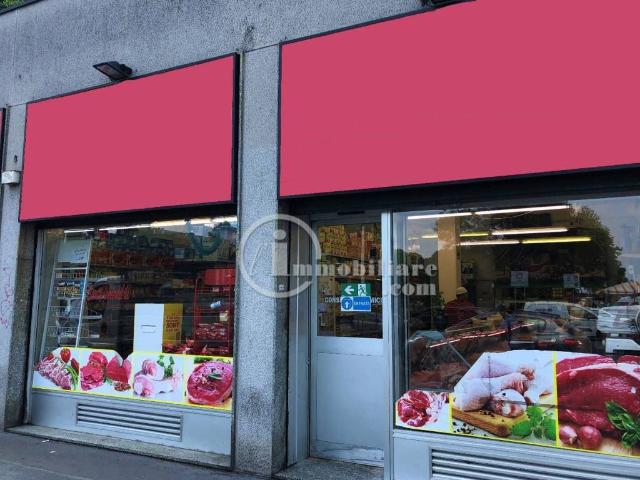 Locale Commerciale in vendita a Municipio 6, Milano