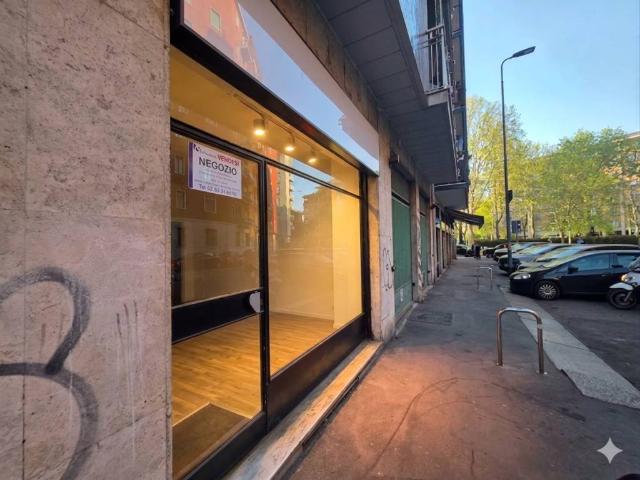 Locale Commerciale in vendita a Municipio 4, Milano