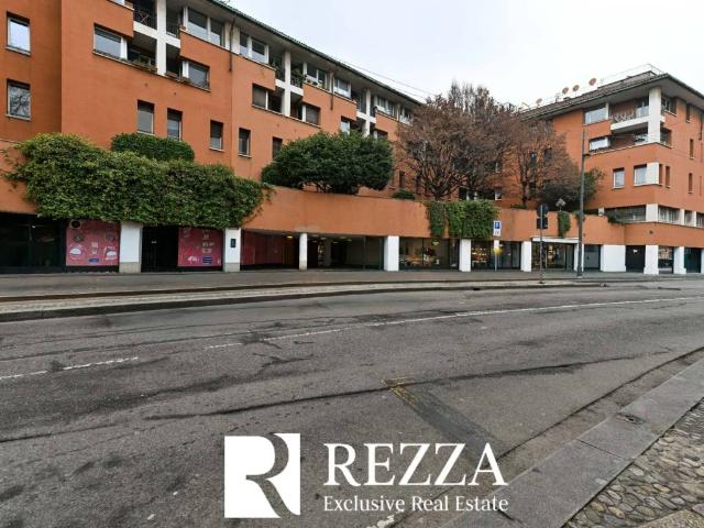 Locale Commerciale in vendita a Municipio 1, Milano
