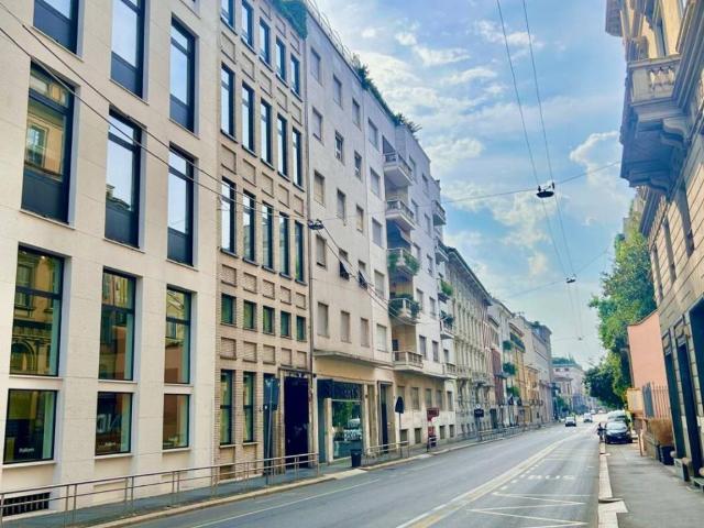Locale Commerciale in vendita a Municipio 1, Milano