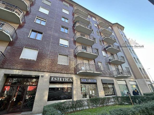 Locale Commerciale in vendita a Municipio 6, Milano