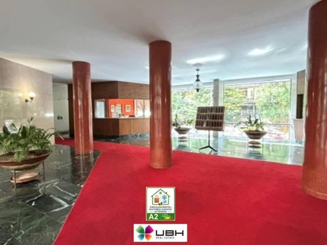 Locale Commerciale in vendita a Municipio 7, Milano