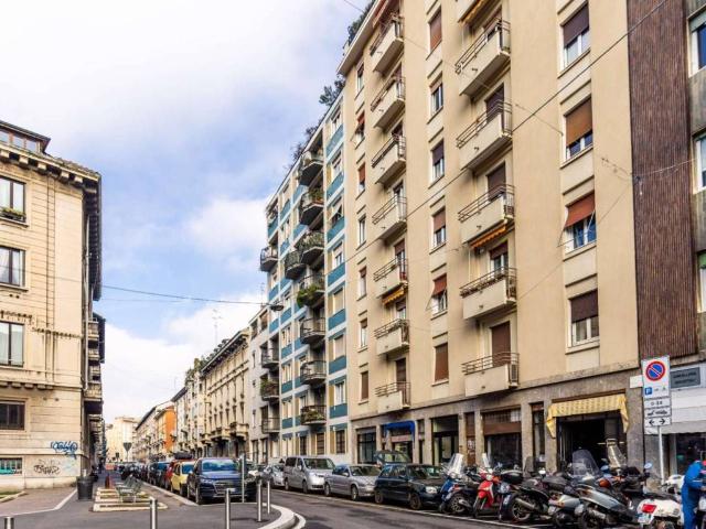 Locale Commerciale in vendita a Municipio 7, Milano