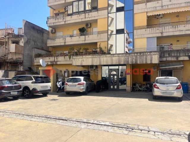 Locale Commerciale in vendita a Parco, Milazzo
