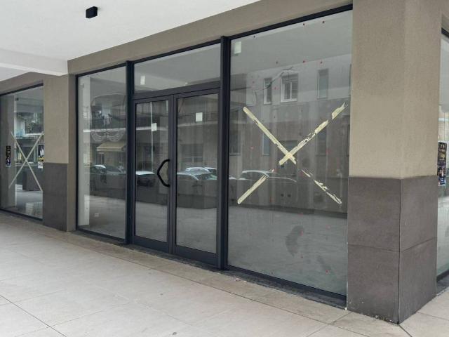 Locale Commerciale in vendita a Milazzo, Sicilia
