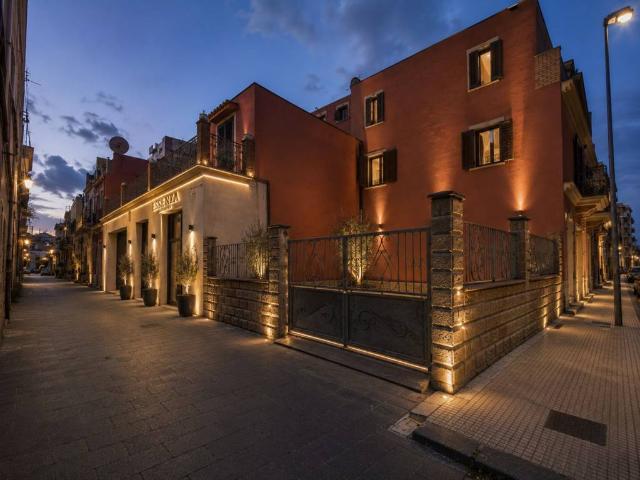 Locale Commerciale in vendita a Milazzo, Sicilia