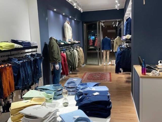 Locale Commerciale in vendita a Milazzo, Sicilia