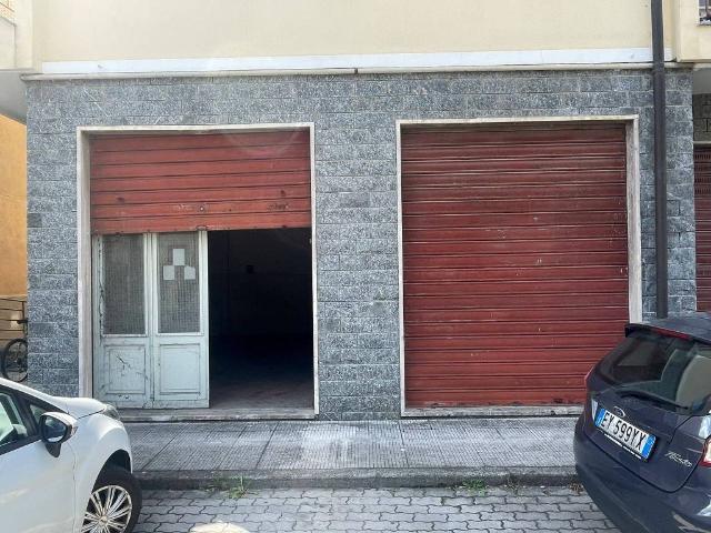Locale Commerciale in vendita a Millesimo, Liguria