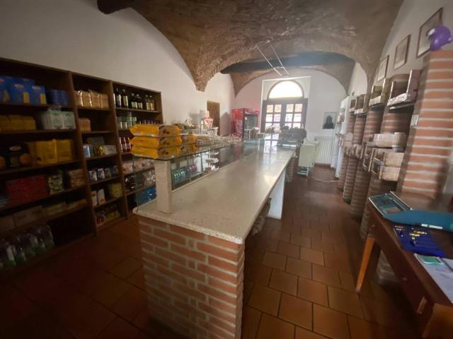 Locale Commerciale in vendita a Milzano, Lombardia