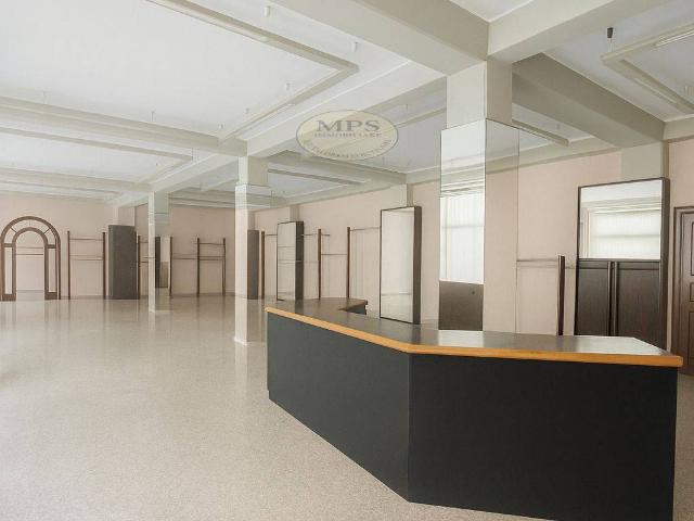 Locale Commerciale in vendita a Unione Comuni Garfagnana, Minucciano