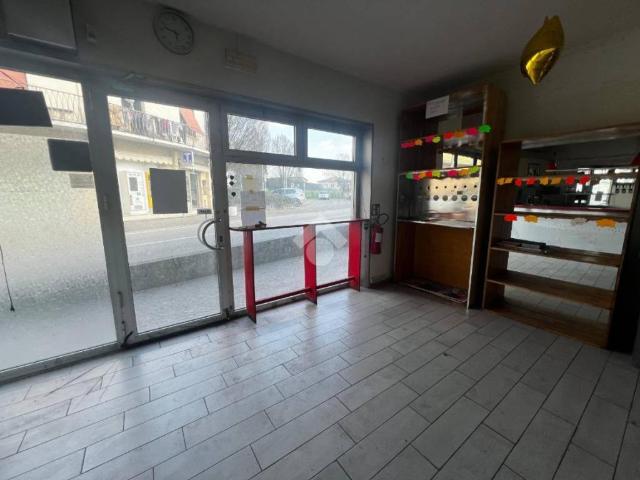 Locale Commerciale in vendita a Mira, Veneto