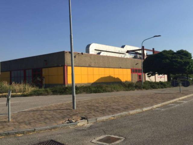 Locale Commerciale in vendita a Piemonte, Alessandria