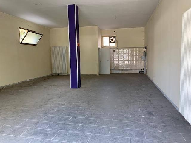 Locale Commerciale in vendita a Unione Comuni Modenesi Area Nord, Mirandola