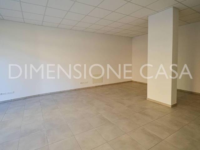 Locale Commerciale in vendita a Unione Comuni Modenesi Area Nord, Mirandola