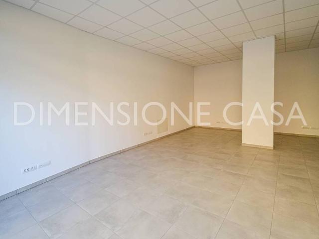 Locale Commerciale in vendita a Unione Comuni Modenesi Area Nord, Mirandola