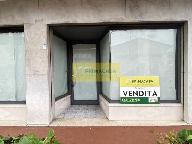 Locale Commerciale in vendita a Mirano, Veneto