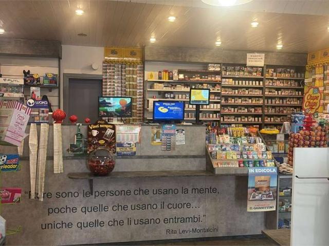 Locale Commerciale in vendita a Mirano, Veneto