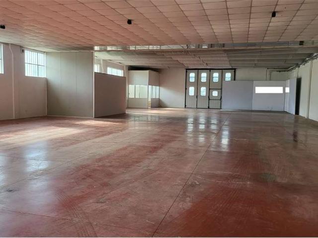 Locale Commerciale in vendita a Cà Bianchini, Misano Adriatico