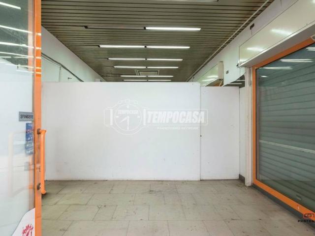 Locale Commerciale in vendita a Misano Adriatico, Reggio Emilia