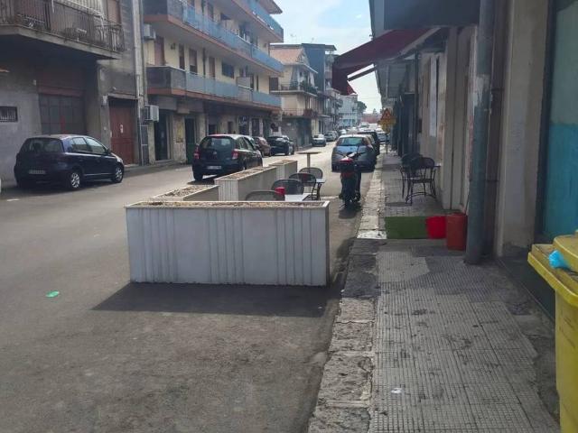 Locale Commerciale in vendita a Lineri, Misterbianco