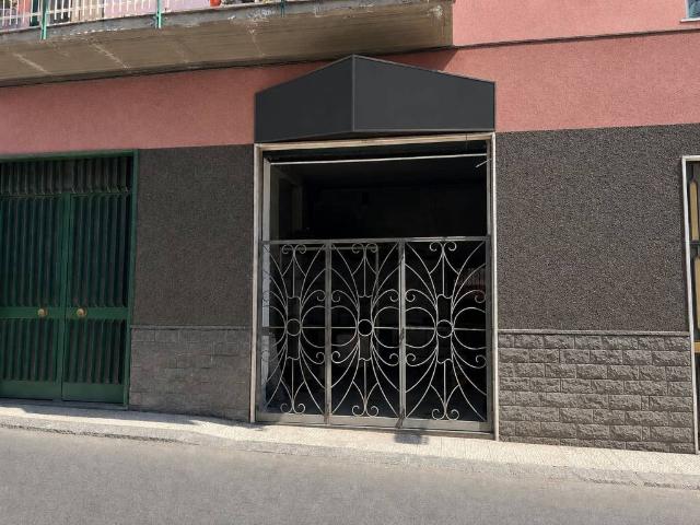 Locale Commerciale in vendita a Milicia, Misterbianco