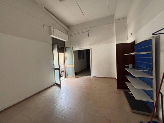 Locale Commerciale in vendita a Lineri, Misterbianco