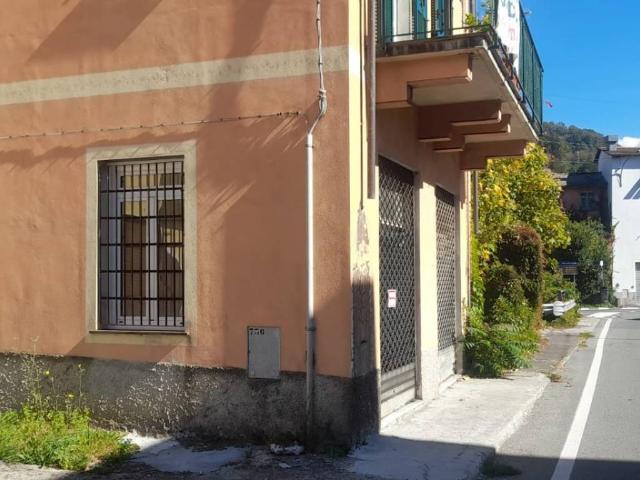 Locale Commerciale in vendita a Moconesi, Gattorna