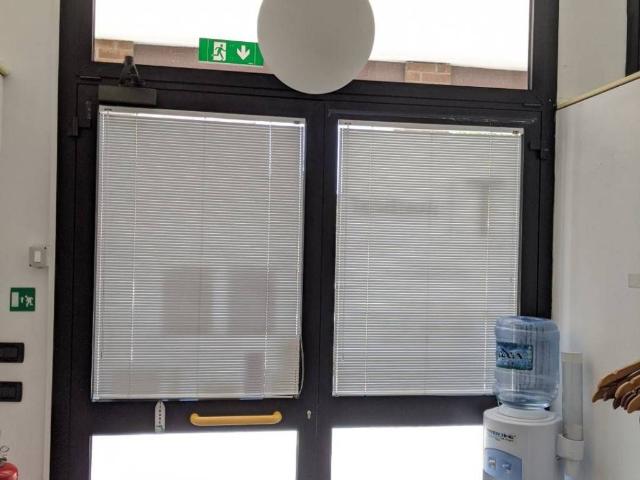 Locale Commerciale in vendita a Torrenova, Modena