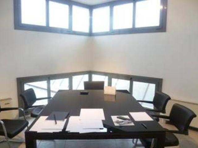 Locale Commerciale in vendita a San Lazzaro, Modena