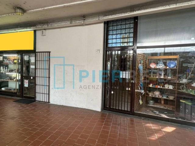 Locale Commerciale in vendita a Modena, Reggio Emilia