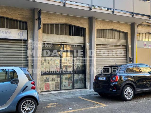 Locale Commerciale in vendita a Buon Pastore-Sant'Agnese-San Damaso, Modena