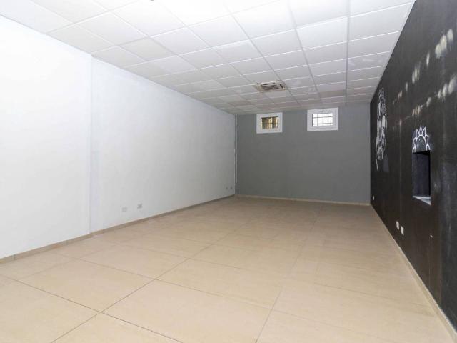 Locale Commerciale in vendita a Punta, Modena