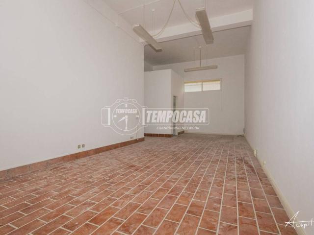 Locale Commerciale in vendita a Sant'Agnese, Modena